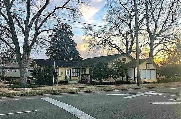 410 E Madison Ave in Bastrop, LA - Building Photo - Building Photo