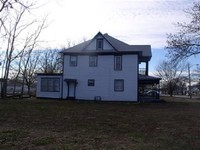 905 W Main St in Independence, KS - Foto de edificio - Building Photo