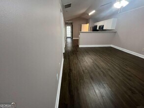 565 Rustwood Dr in Athens, GA - Building Photo - Building Photo