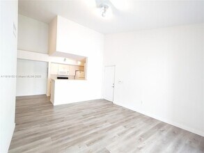 711 SW 111th Way, Unit 3047 in Pembroke Pines, FL - Building Photo - Building Photo