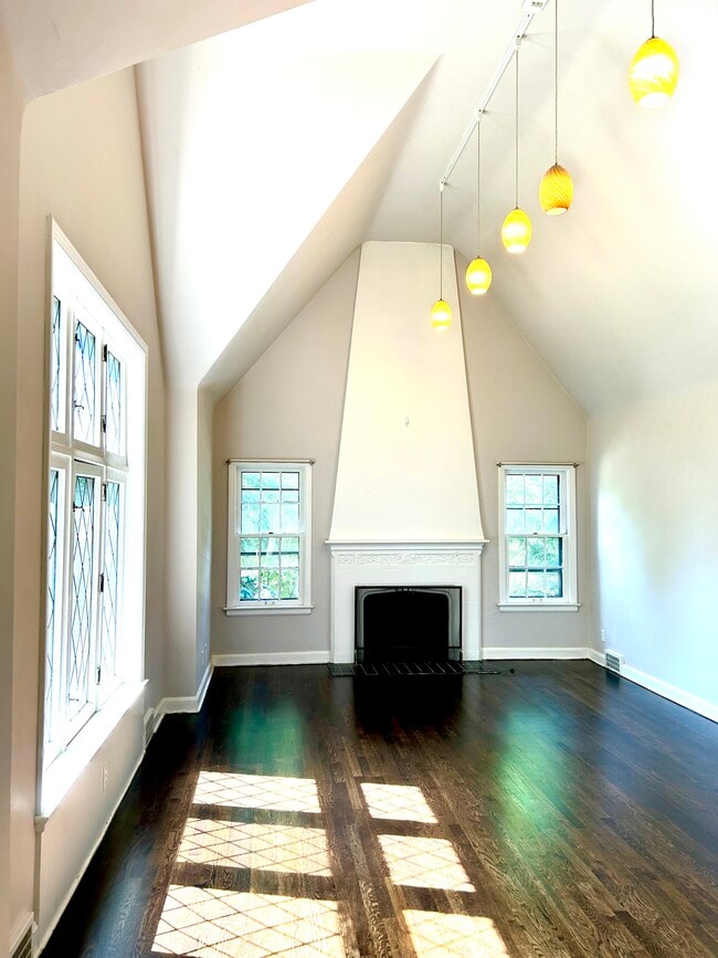 3452 Lynnfield Rd, Unit Steven Egar