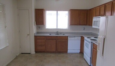 721 N Fresno St in Chandler, AZ - Building Photo - Building Photo