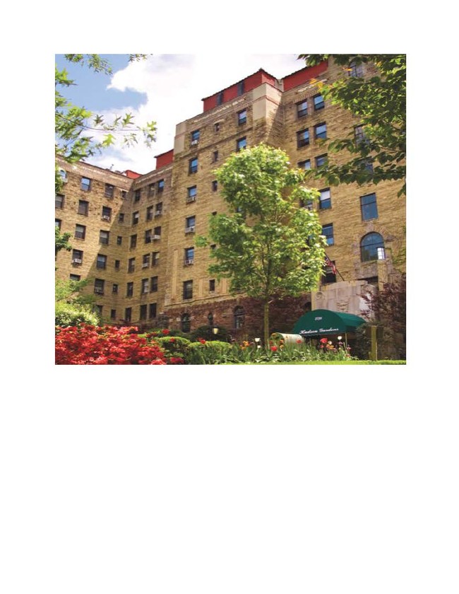 2728 Henry Hudson Pky E in Bronx, NY - Foto de edificio - Building Photo