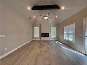 1800 SW Riverstone Rd in Bentonville, AR - Building Photo - Building Photo