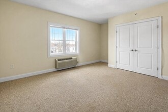 225 W Squantum St in Quincy, MA - Building Photo - Building Photo