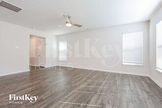 411 Stonefence Dr in Greenville, SC - Foto de edificio - Building Photo