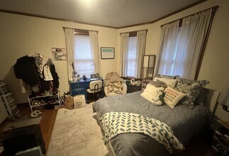 31 Iroquois St, Unit 2B in Boston, MA - Building Photo - Building Photo