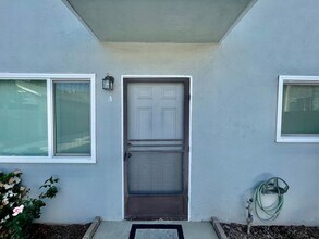 1051 Temple Ave in Long Beach, CA - Building Photo - Building Photo