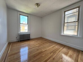 861 Kinsella St in Bronx, NY - Building Photo - Building Photo