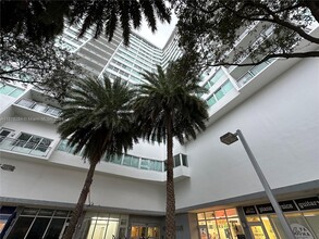 7135 Collins Ave in Miami, FL - Building Photo - Building Photo