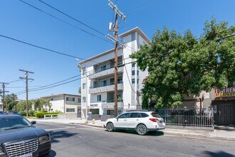 5630 Fair Avenue in North Hollywood, CA - Building Photo - Building Photo