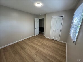 304 Birchwood Blvd in Baldwinsville, NY - Building Photo - Building Photo