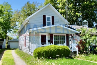 718 Elm St in Perrysburg, OH - Building Photo - Building Photo