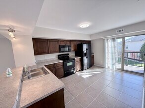 14072 Lakeside Blvd N in Shelby Township, MI - Building Photo - Building Photo