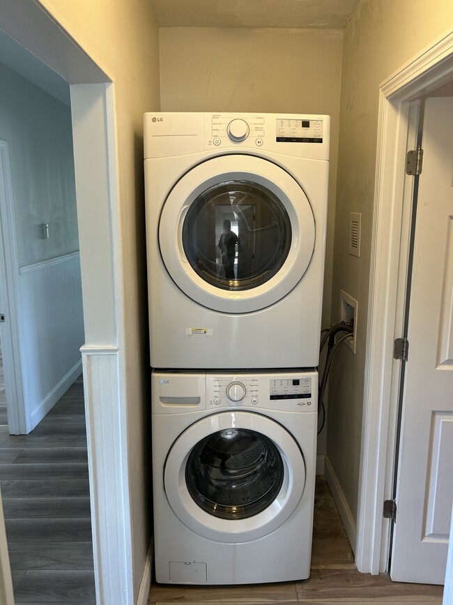 320 Eaton St in Providence, RI - Building Photo - Building Photo