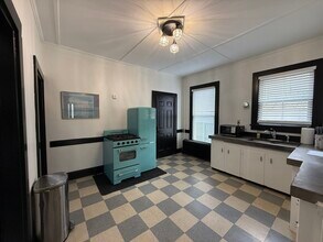 67 North St, Unit Apartment #1 in Portland, ME - Building Photo - Building Photo