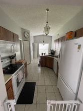 737 Stillview Cir in Brandon, FL - Building Photo - Building Photo