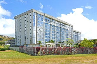 7000 Hawaii Kai Drive in Honolulu, HI - Foto de edificio - Building Photo