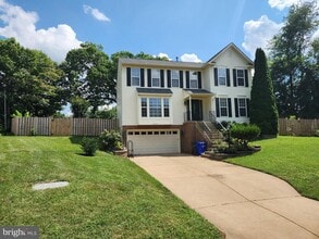4893 Frishman Ct in Woodbridge, VA - Building Photo - Building Photo