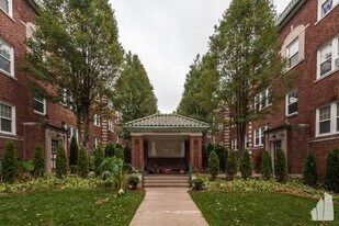 5937 N Paulina St, Unit 3W in Chicago, IL - Building Photo