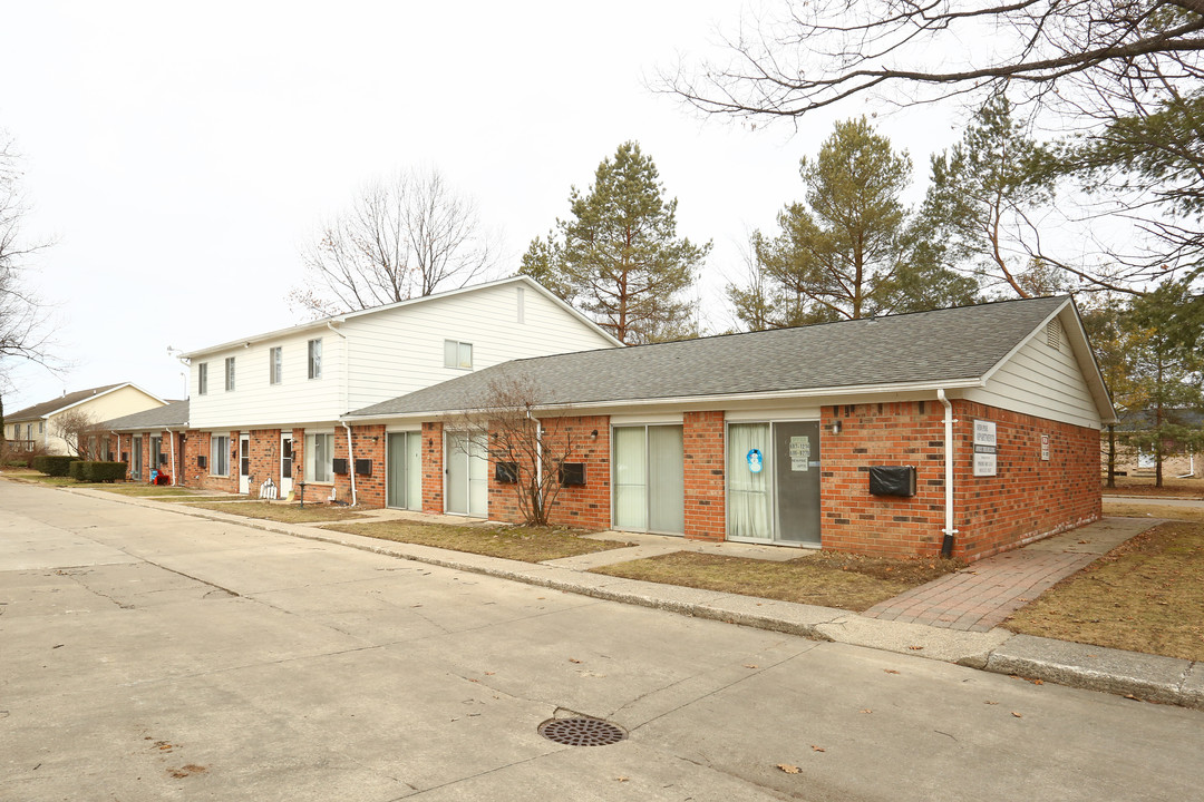 New Pine Apartments II in Clio, MI - Building Photo