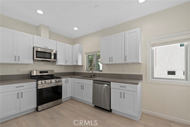 1409 N Hobart Blvd-Unit -103 in Los Angeles, CA - Building Photo - Building Photo