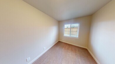 10725 Sales Rd S in Tacoma, WA - Building Photo - Building Photo