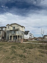5828 Thurless Ln in Colorado Springs, CO - Foto de edificio - Building Photo
