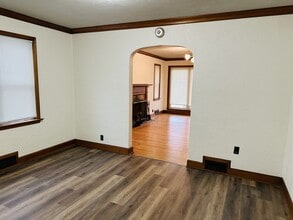 427 W Garfield St in Freeport, IL - Building Photo - Building Photo