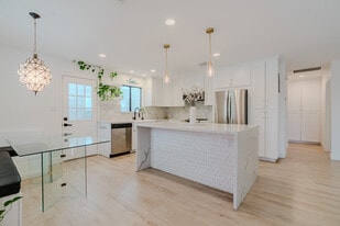 52801 Avenida Alvarado in La Quinta, CA - Building Photo