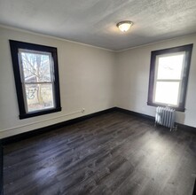 916 Grove St, Unit 3A in Irvington, NJ - Foto de edificio - Building Photo