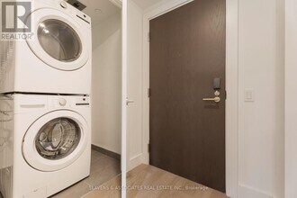 6-106 Greenbriar Rd in Toronto, ON - Building Photo - Building Photo