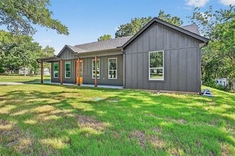 79 Meadow Lake Dr in Pottsboro, TX - Building Photo - Building Photo