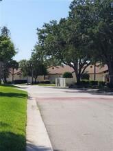 5906 Doral Dr in Sarasota, FL - Building Photo - Building Photo