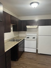 4300 W Ford City Dr in Chicago, IL - Building Photo - Building Photo