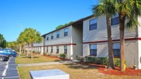 Bay Point Apartments in Port Richey, FL - Foto de edificio - Building Photo