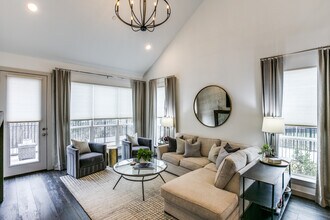 100 Claire Dr in Roanoke, TX - Building Photo - Building Photo