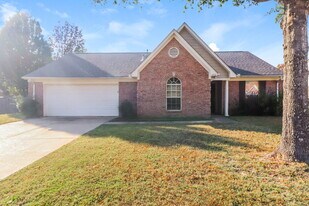 6331 White Hawk Ln in Olive Branch, MS - Building Photo