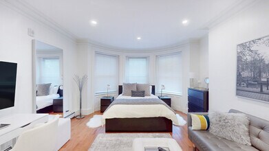 873 Beacon St, Unit 32 in Boston, MA - Building Photo - Building Photo