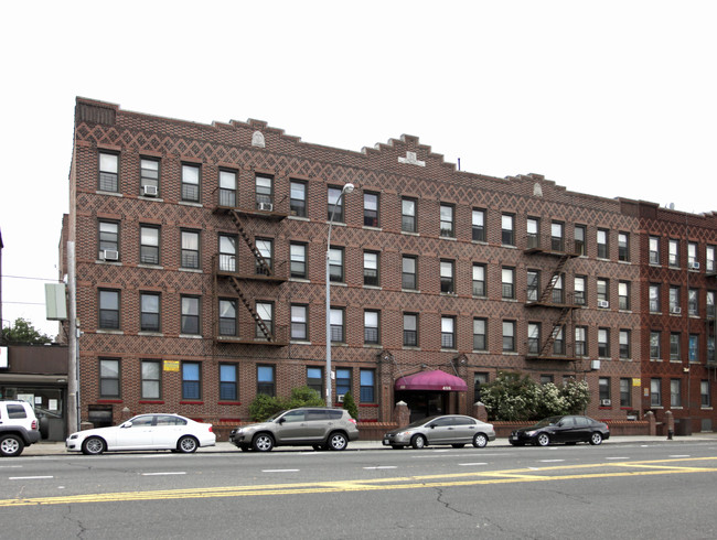 488 Rockaway Pky in Brooklyn, NY - Foto de edificio - Building Photo