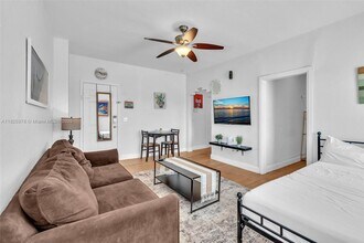 8415 Harding Ave in Miami Beach, FL - Building Photo - Building Photo