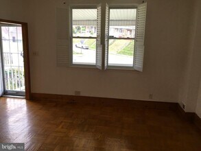 2477 W Cold Spring Ln in Baltimore, MD - Building Photo - Building Photo