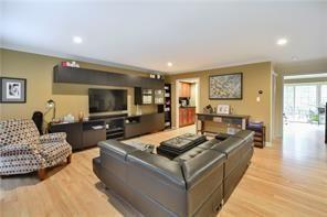 941 Montclair Dr in Coraopolis, PA - Building Photo - Building Photo