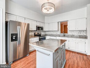 29 Tenby Ct in Lutherville Timonium, MD - Building Photo - Building Photo