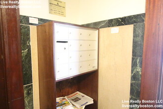 14 Lakeville Rd in Boston, MA - Building Photo - Building Photo