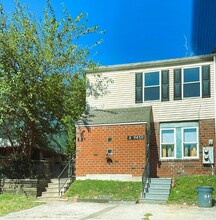 9450 Fairgreen Ln in Philadelphia, PA - Building Photo - Building Photo