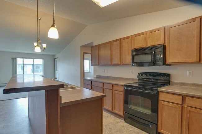 Urban View Apartments in Fargo, ND - Foto de edificio - Building Photo