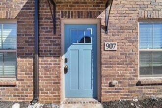 1000 Henry Pl Blvd in Clarksville, TN - Building Photo - Building Photo