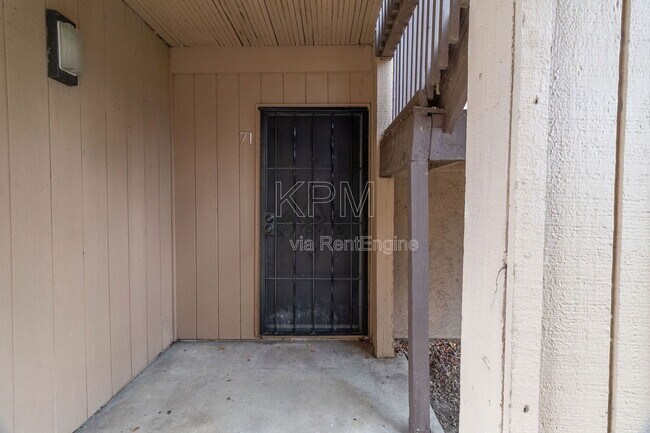 4332 Pacific Ave in Stockton, CA - Foto de edificio - Building Photo