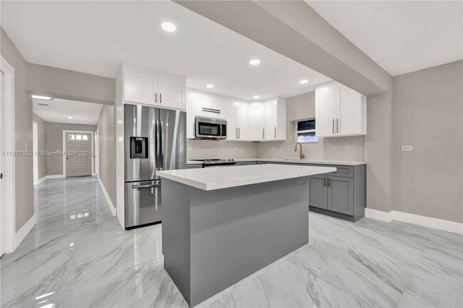 property at 951 W 30th St